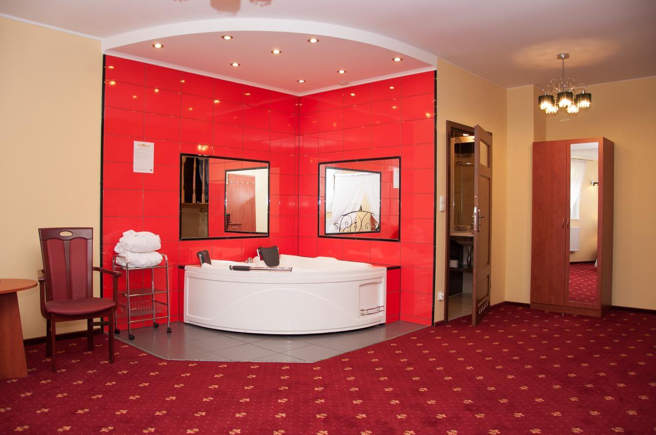 Hotel Kalchem Brzozie Eksteriør billede
